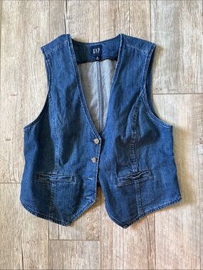 Gap denim vest sz M perfect